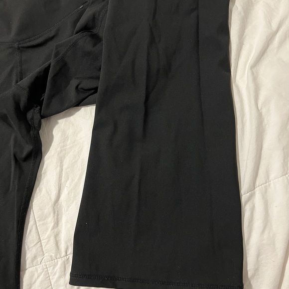 cross over leggings - Picture 3 of 3